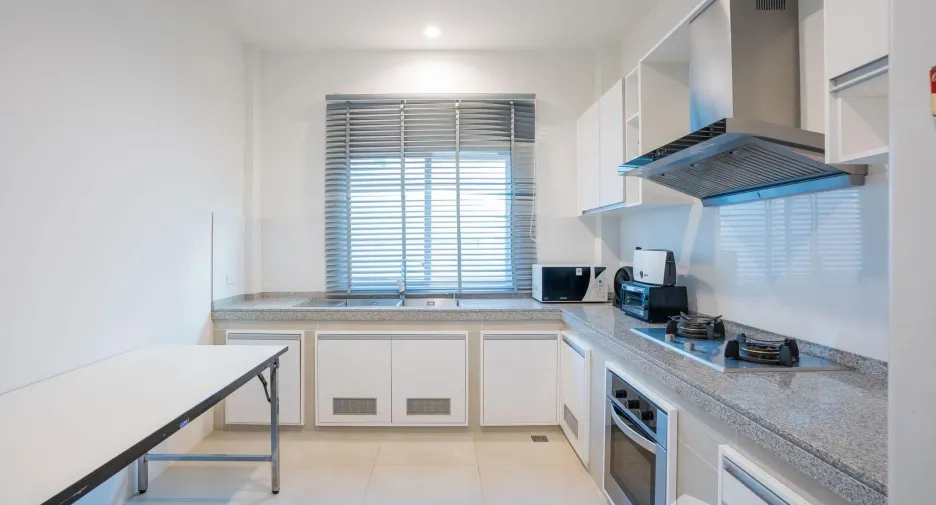 À vendre 4 chambres villa à Huay Yai, Pattaya