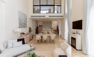 For rent 5 bedrooms villa in Mueang Phuket, Phuket