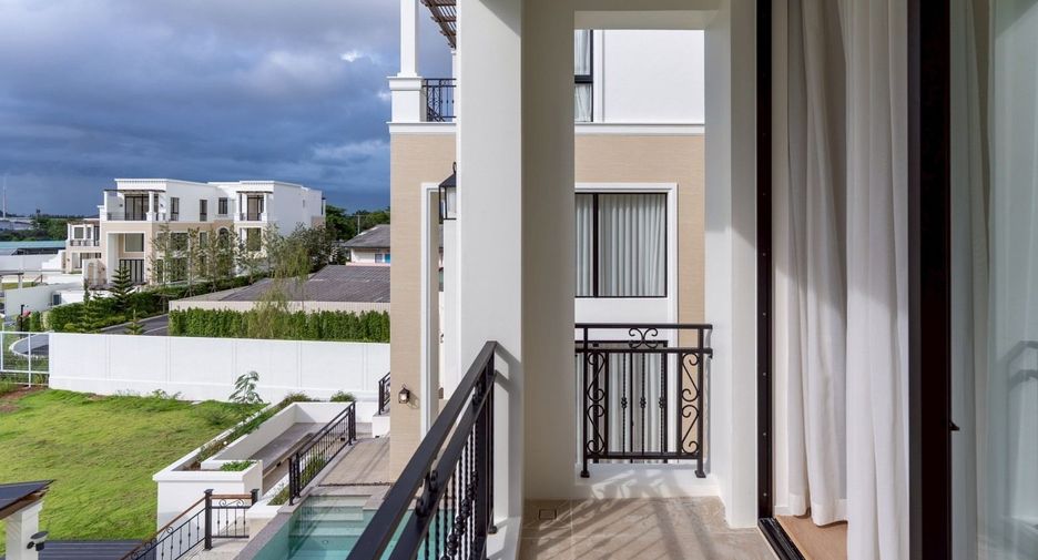 For rent 5 bedrooms villa in Mueang Phuket, Phuket