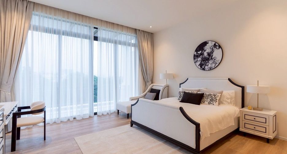 For rent 5 bedrooms villa in Mueang Phuket, Phuket