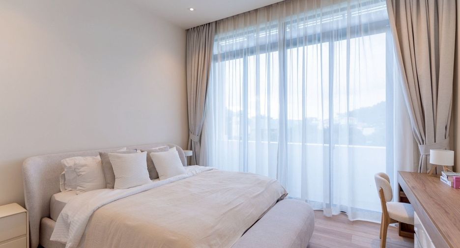 For rent 5 bedrooms villa in Mueang Phuket, Phuket
