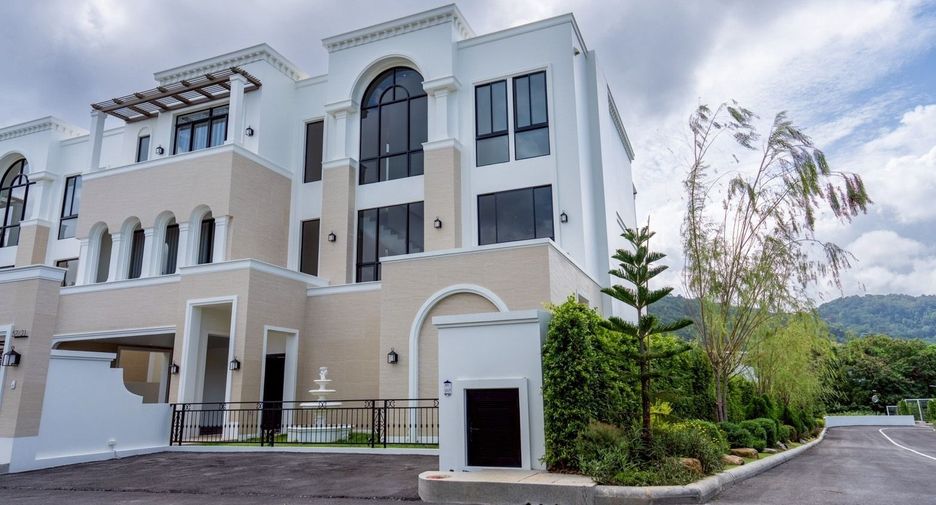 For rent 5 bedrooms villa in Mueang Phuket, Phuket
