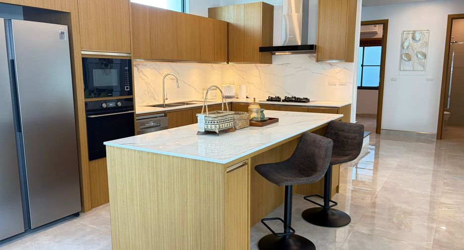 For rent 4 ベッドルーム villa in Thalang, Phuket