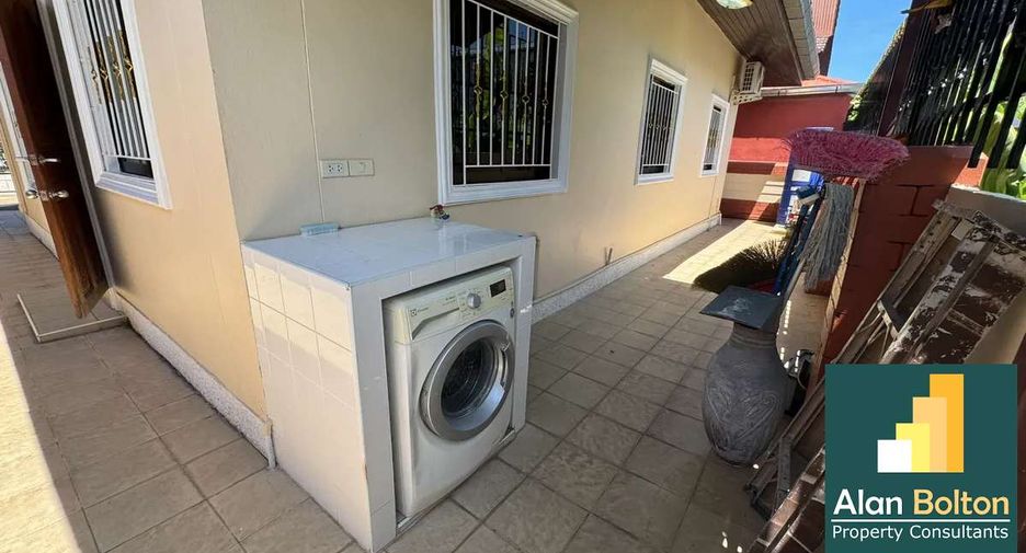 For rent 3 bedrooms house in South Pattaya, Pattaya