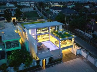 Haus zum Kauf mit 6 Zimmer in Bang Lamung, Chonburi
