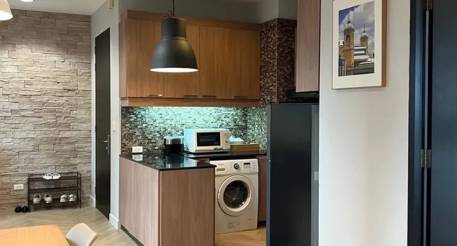 For rent 2 bedrooms condo in Khlong Toei, Bangkok