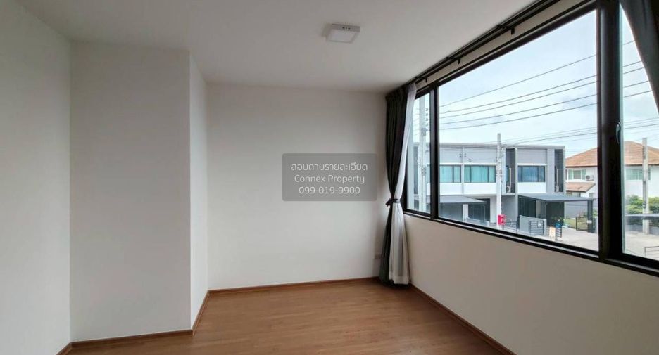 For sale 3 bedrooms townhouse in Bang Phli, Samut Prakan