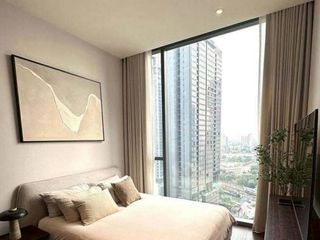 Condo en alquiler y en venta de 3 habitaciones en Khlong Toei, Bangkok