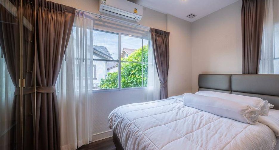 Haus zum Kauf mit 4 Zimmer in Bang Khen, Bangkok