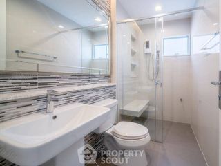 Продажа 4 спальни дом в Банг Кхен, Бангкок