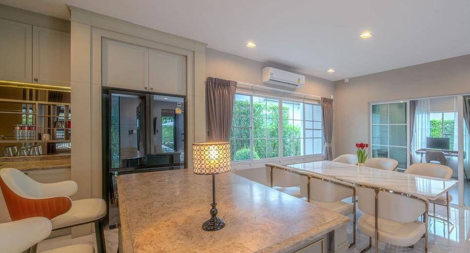 Haus zum Kauf mit 4 Zimmer in Bang Khen, Bangkok
