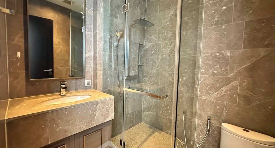 Condo en venta de 3 habitaciones en Khlong Toei, Bangkok