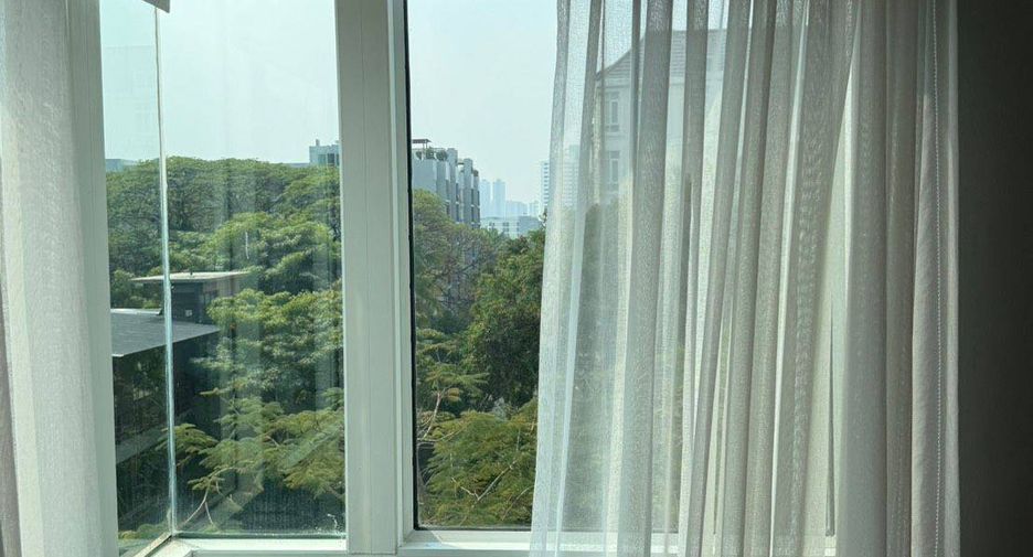 For rent 3 ベッドルーム condo in Yan Nawa, Bangkok