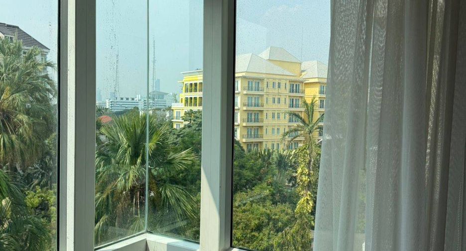 For rent 3 ベッドルーム condo in Yan Nawa, Bangkok
