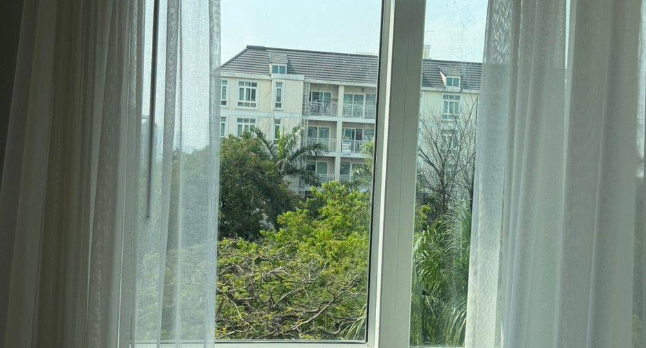 For rent 3 ベッドルーム condo in Yan Nawa, Bangkok