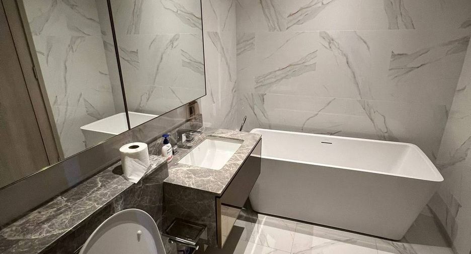 For rent 1 bed condo in Sathon, Bangkok