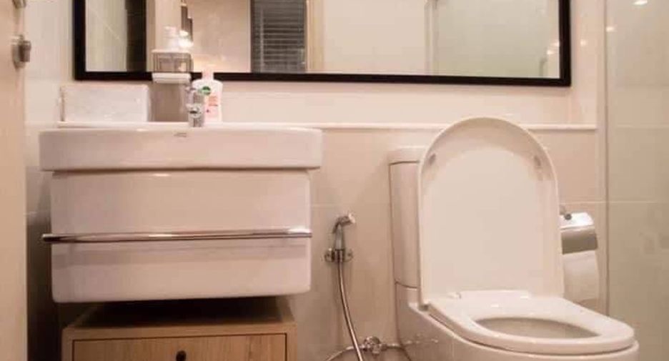 For rent 1 bed condo in Pathum Wan, Bangkok