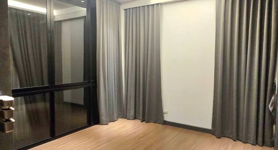 Haus zur Miete mit 4 Zimmer in Prawet, Bangkok