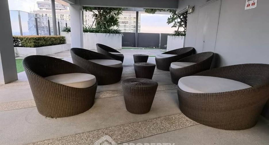 Wohnung zur Miete mit 2 Zimmer in Huai Khwang, Bangkok