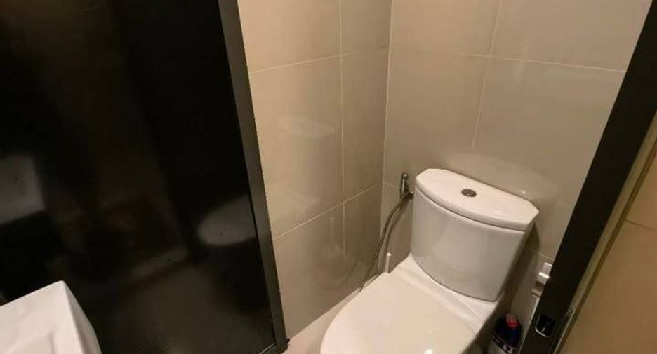 Wohnung zur Miete mit 2 Zimmer in Huai Khwang, Bangkok