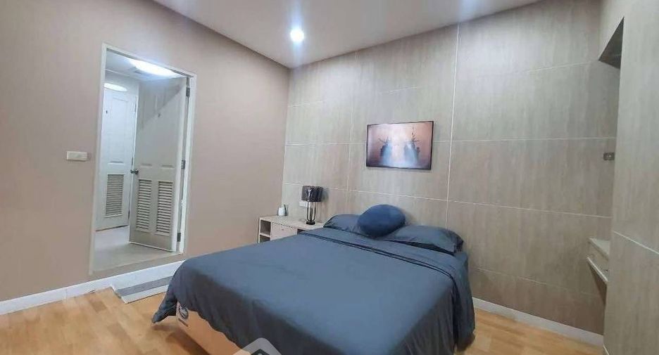 For rent 2 ベッドルーム condo in Sathon, Bangkok