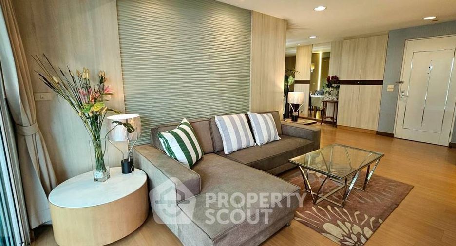 Condo en alquiler de 3 habitaciones en Bang Rak, Bangkok