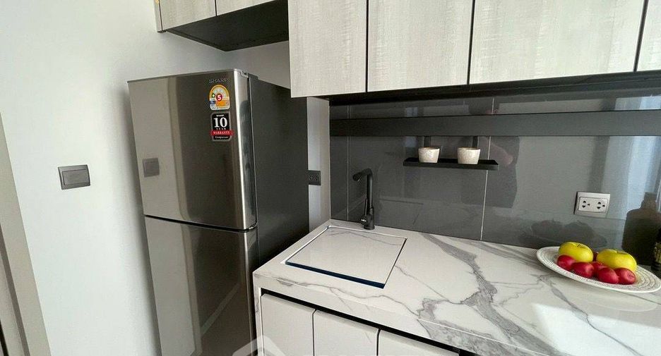 For rent 1 bed condo in Phra Khanong, Bangkok