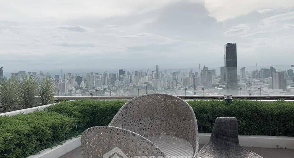 For rent 1 bed condo in Watthana, Bangkok