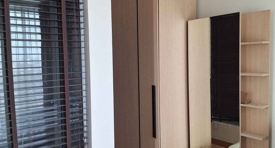 Condo en alquiler de 1 habitaciones en Khlong Toei, Bangkok