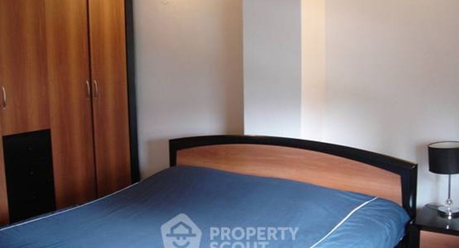 For rent 2 bedrooms apartment in Sathon, Bangkok