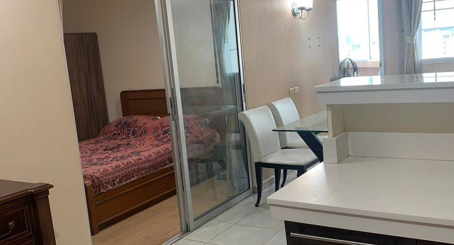 Condo en alquiler de 3 habitaciones en Chatuchak, Bangkok