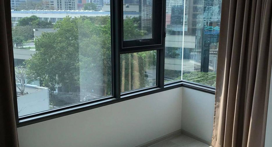 For rent 2 bedrooms condo in Pathum Wan, Bangkok