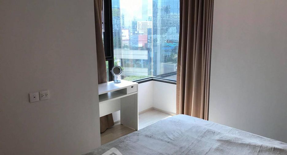 For rent 2 bedrooms condo in Pathum Wan, Bangkok
