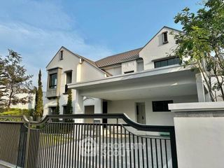For rent 4 bedrooms house in Taling Chan, Bangkok