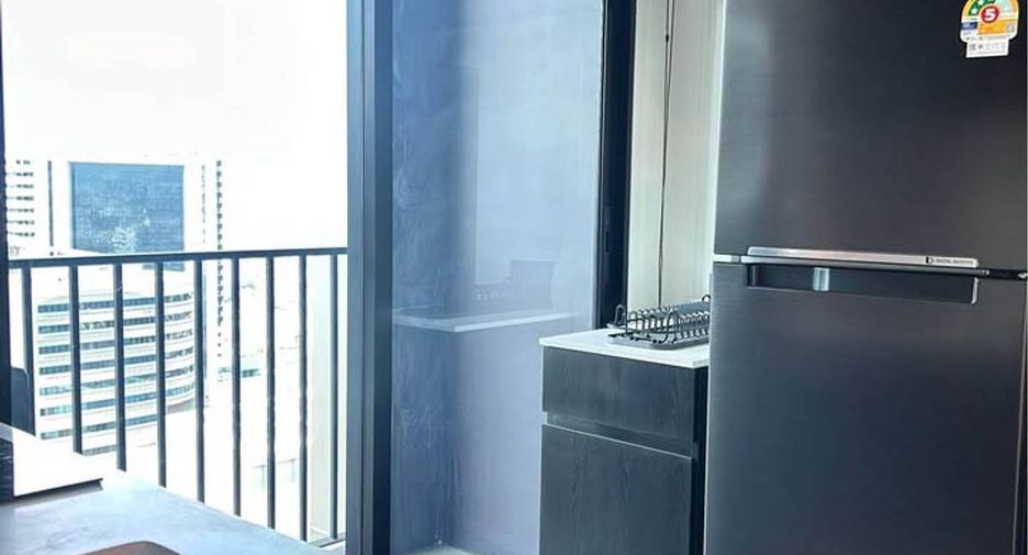 À louer 1 chambre condo à Huai Khwang, Bangkok