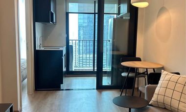 À louer 1 chambre condo à Huai Khwang, Bangkok