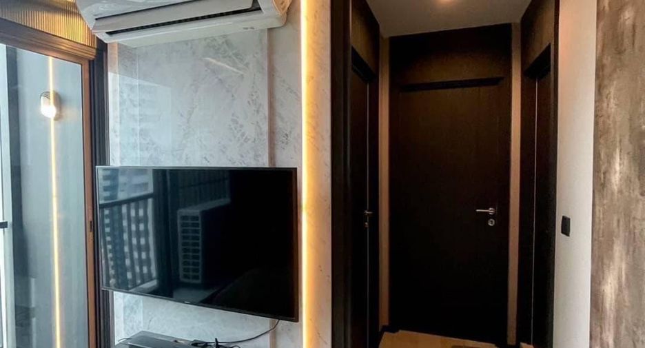 For rent 2 bedrooms condo in Pathum Wan, Bangkok