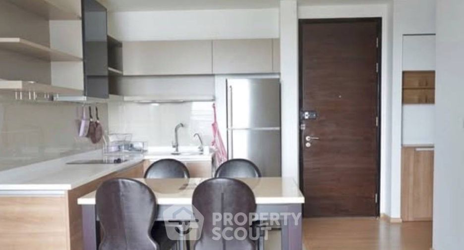 For rent 2 bedrooms condo in Phra Khanong, Bangkok