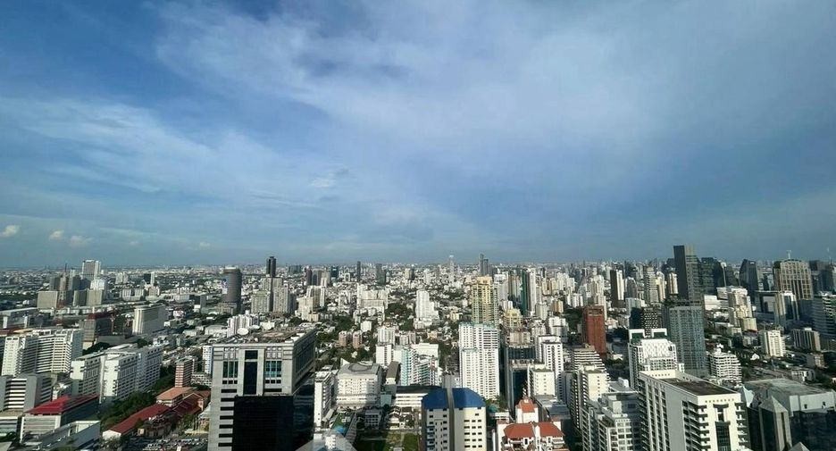 For rent 1 bed condo in Watthana, Bangkok