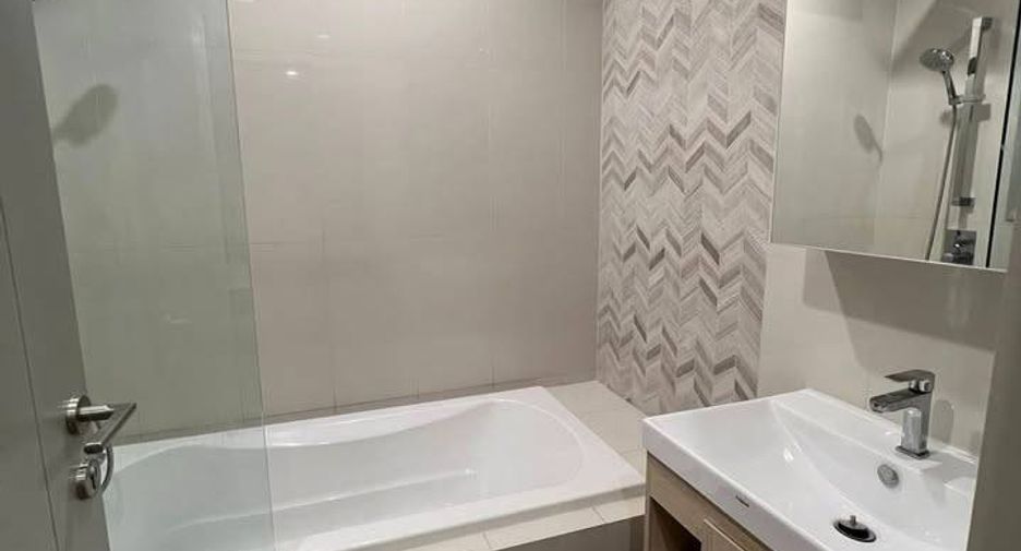 Condo en alquiler de 1 habitaciones en Khlong Toei, Bangkok