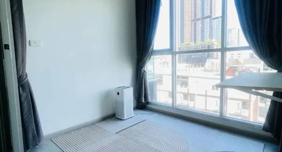 À louer 2 chambres condo à Huai Khwang, Bangkok