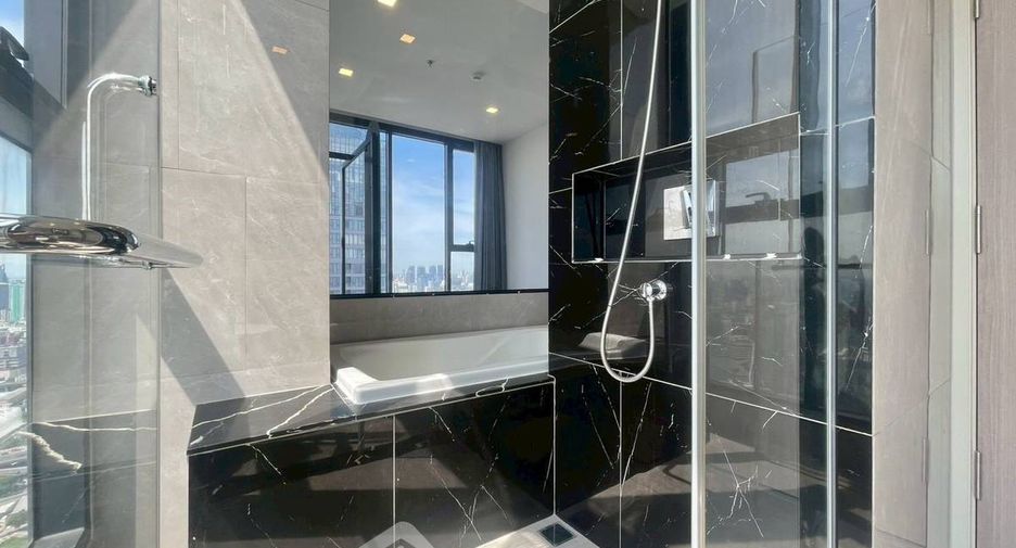 For rent 2 bedrooms condo in Huai Khwang, Bangkok
