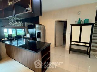 Haus zur Miete mit 4 Zimmer in Prawet, Bangkok
