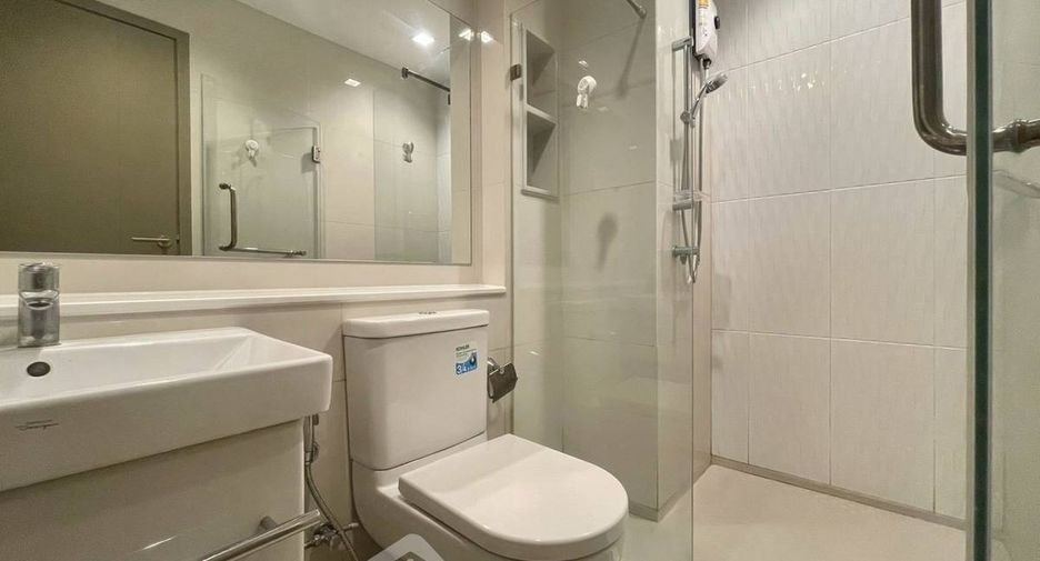 For rent 1 bed condo in Huai Khwang, Bangkok