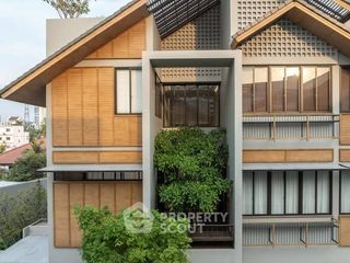 出租 5 卧室 独立屋 在 Chatuchak, 曼谷