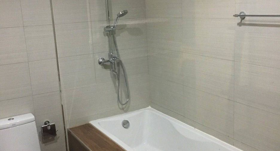 Condo en alquiler de 1 habitaciones en Khlong Toei, Bangkok