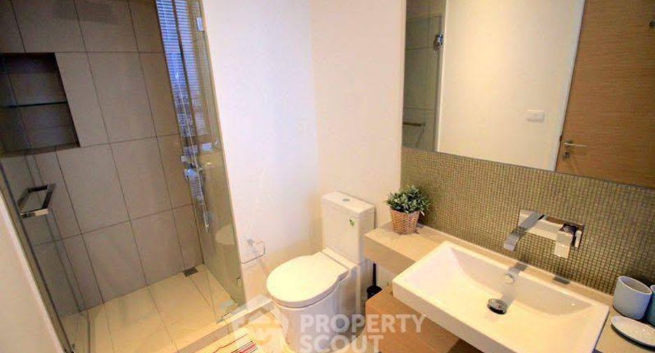 For rent 2 bedrooms condo in Khlong Toei, Bangkok