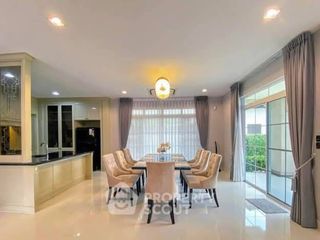 For rent 4 bedrooms house in Bang Khen, Bangkok