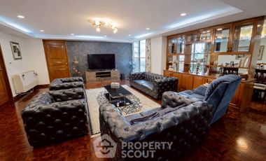 For rent 4 bedrooms condo in Watthana, Bangkok