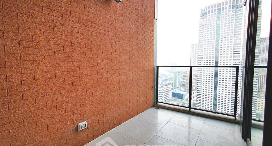 For rent 3 bedrooms condo in Sathon, Bangkok